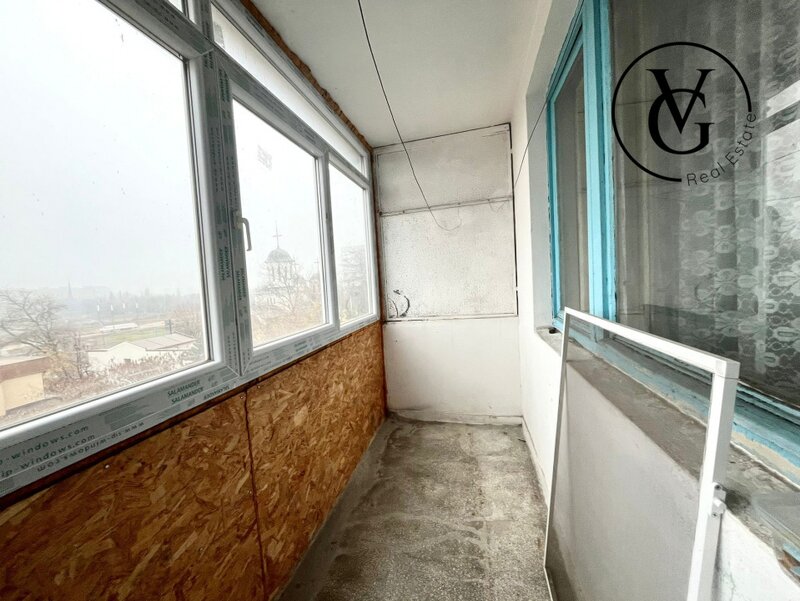 Metrou Titan, Bloc Potcoava, apartament 3 camere.