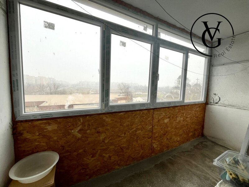 Metrou Titan, Bloc Potcoava, apartament 3 camere.